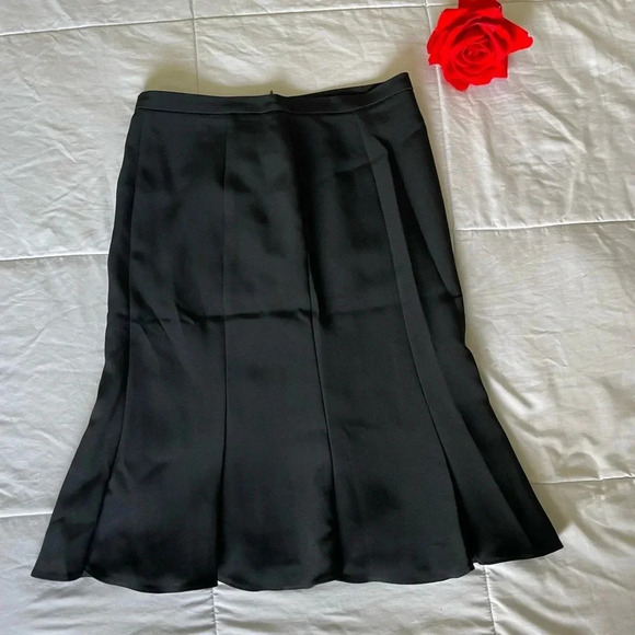 D&G Dolce and Gabbana tulip midi skirt - Picture 1 of 9